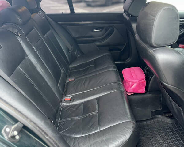 Зеленый БМВ 5 Серия, объемом двигателя 3 л и пробегом 450 тыс. км за 6200 $, фото 7 на Automoto.ua