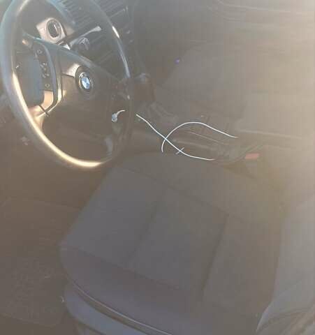 Зеленый БМВ 5 Серия, объемом двигателя 3 л и пробегом 300 тыс. км за 5300 $, фото 8 на Automoto.ua