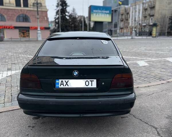 Зеленый БМВ 5 Серия, объемом двигателя 3 л и пробегом 450 тыс. км за 6200 $, фото 1 на Automoto.ua