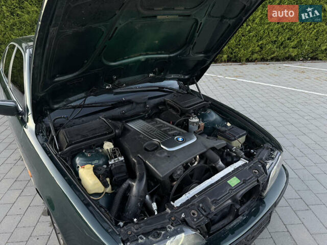 Зелений БМВ 5 Серія, об'ємом двигуна 2.93 л та пробігом 350 тис. км за 4500 $, фото 22 на Automoto.ua