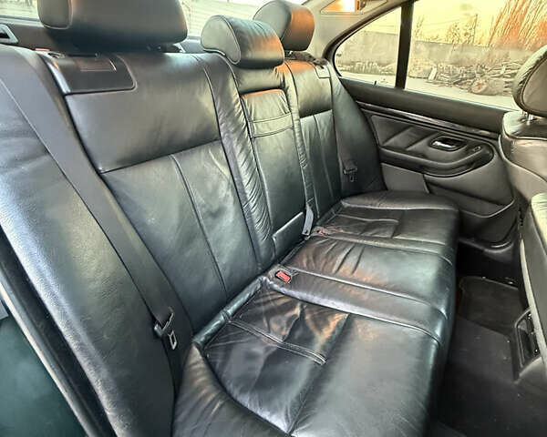 Зелений БМВ 5 Серія, об'ємом двигуна 3 л та пробігом 353 тис. км за 5600 $, фото 23 на Automoto.ua