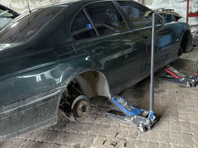 Зелений БМВ 5 Серія, об'ємом двигуна 2.5 л та пробігом 320 тис. км за 4750 $, фото 5 на Automoto.ua