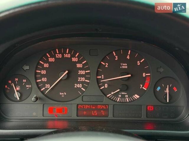 Зеленый БМВ 5 Серия, объемом двигателя 2.2 л и пробегом 247 тыс. км за 8800 $, фото 11 на Automoto.ua