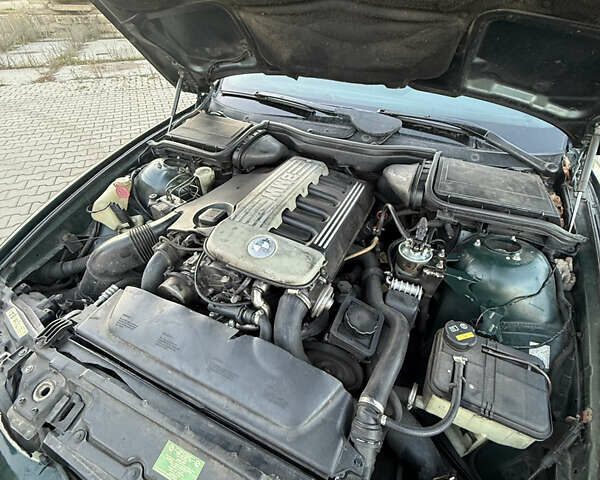 Зелений БМВ 5 Серія, об'ємом двигуна 3 л та пробігом 353 тис. км за 5600 $, фото 20 на Automoto.ua