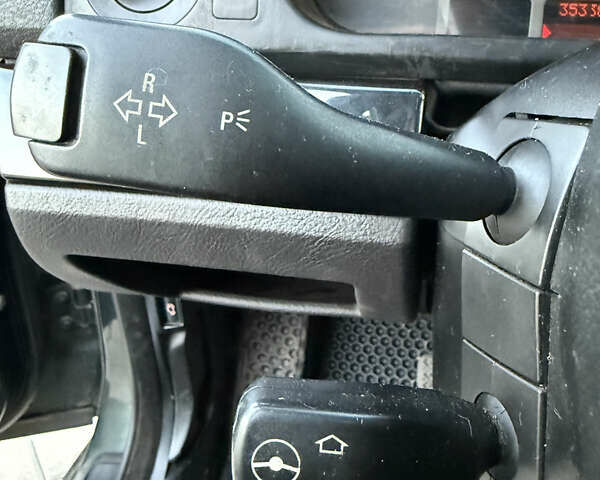 Зелений БМВ 5 Серія, об'ємом двигуна 3 л та пробігом 353 тис. км за 5600 $, фото 26 на Automoto.ua