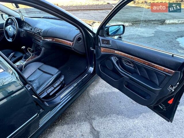 Зелений БМВ 5 Серія, об'ємом двигуна 2 л та пробігом 453 тис. км за 5800 $, фото 21 на Automoto.ua