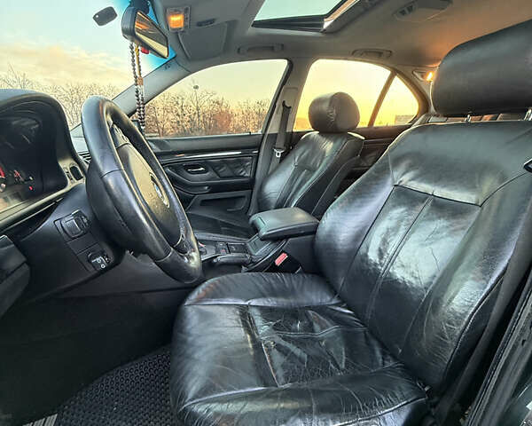 Зелений БМВ 5 Серія, об'ємом двигуна 3 л та пробігом 353 тис. км за 5600 $, фото 27 на Automoto.ua