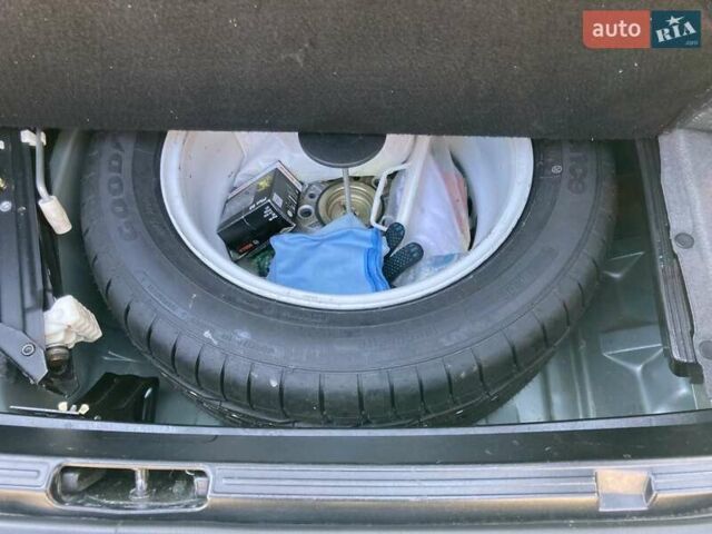 Зелений БМВ 5 Серія, об'ємом двигуна 2.2 л та пробігом 338 тис. км за 6000 $, фото 32 на Automoto.ua