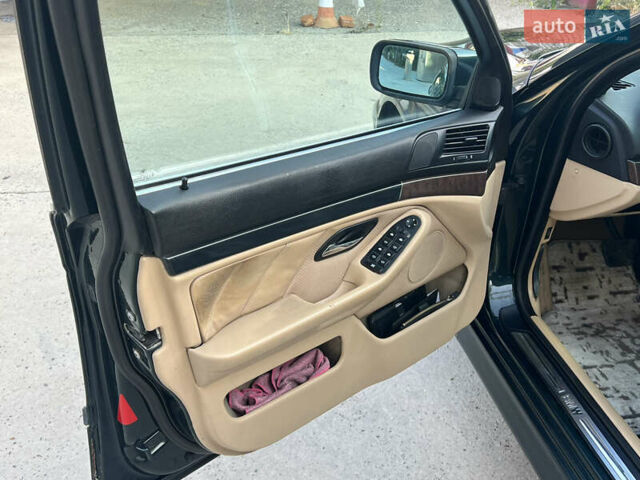 Зеленый БМВ 5 Серия, объемом двигателя 2.5 л и пробегом 400 тыс. км за 3300 $, фото 14 на Automoto.ua