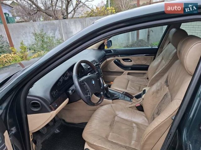 Зеленый БМВ 5 Серия, объемом двигателя 2 л и пробегом 629 тыс. км за 4000 $, фото 2 на Automoto.ua