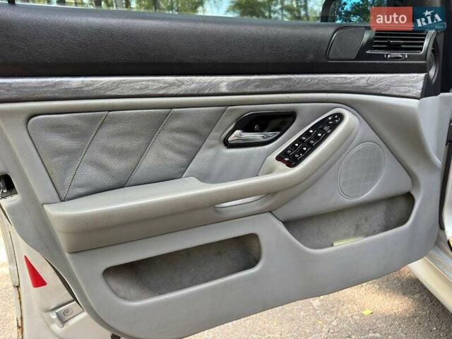 Зеленый БМВ 5 Серия, объемом двигателя 2.5 л и пробегом 370 тыс. км за 6500 $, фото 25 на Automoto.ua