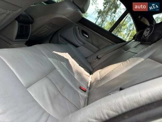 Зеленый БМВ 5 Серия, объемом двигателя 2.5 л и пробегом 370 тыс. км за 6500 $, фото 21 на Automoto.ua