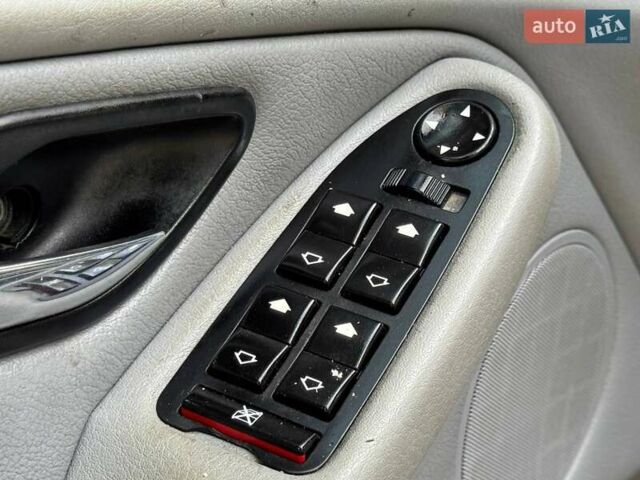 Зеленый БМВ 5 Серия, объемом двигателя 2.5 л и пробегом 370 тыс. км за 6500 $, фото 24 на Automoto.ua