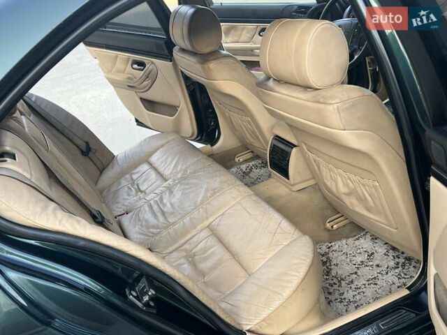 Зеленый БМВ 5 Серия, объемом двигателя 2.5 л и пробегом 400 тыс. км за 3300 $, фото 16 на Automoto.ua