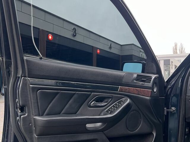 Зеленый БМВ 5 Серия, объемом двигателя 3 л и пробегом 398 тыс. км за 6000 $, фото 5 на Automoto.ua