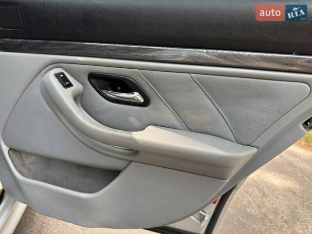 Зеленый БМВ 5 Серия, объемом двигателя 2.5 л и пробегом 370 тыс. км за 6500 $, фото 20 на Automoto.ua