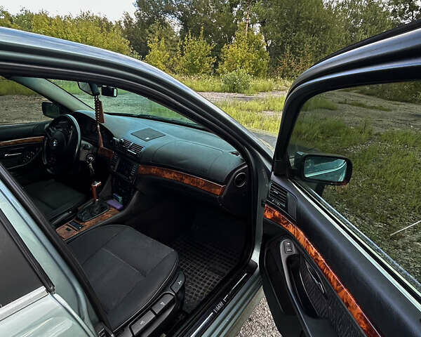 Зеленый БМВ 5 Серия, объемом двигателя 2 л и пробегом 456 тыс. км за 5200 $, фото 19 на Automoto.ua