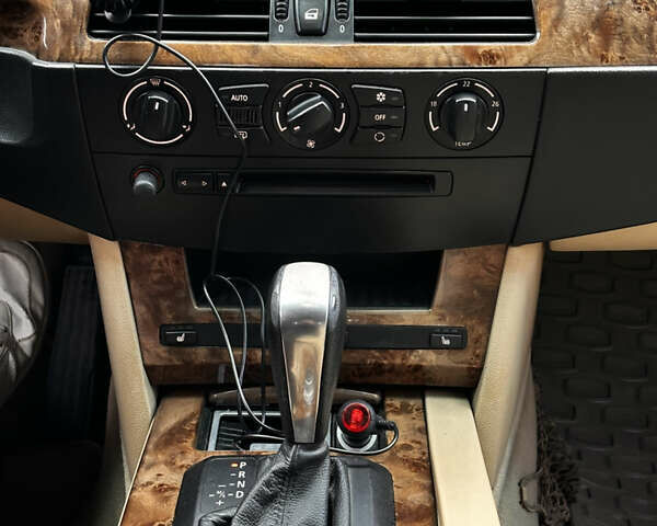 Зеленый БМВ 5 Серия, объемом двигателя 2.5 л и пробегом 313 тыс. км за 5800 $, фото 15 на Automoto.ua