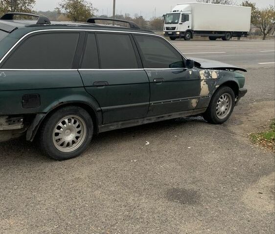 Зеленый БМВ 5 Серия, объемом двигателя 2.5 л и пробегом 303 тыс. км за 1500 $, фото 3 на Automoto.ua