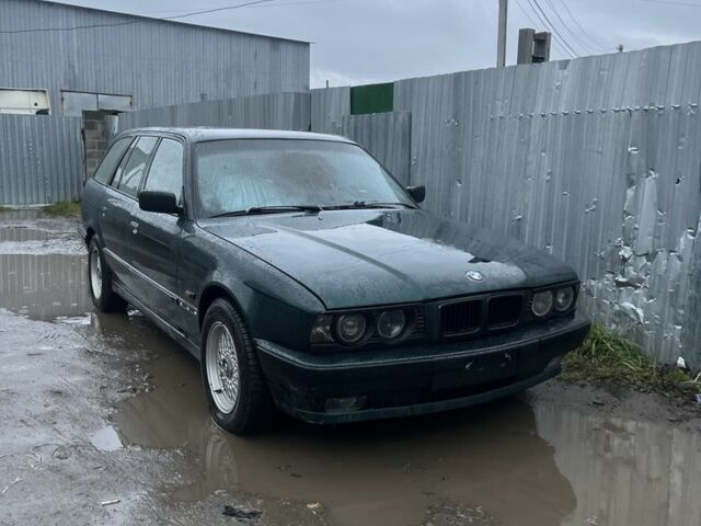 Зеленый БМВ 5 Серия, объемом двигателя 2 л и пробегом 400 тыс. км за 1950 $, фото 2 на Automoto.ua