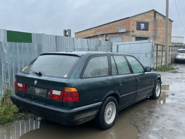 Зеленый БМВ 5 Серия, объемом двигателя 2 л и пробегом 400 тыс. км за 1950 $, фото 7 на Automoto.ua