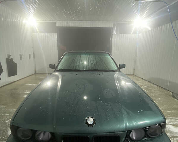 Зеленый БМВ 5 Серия, объемом двигателя 1.8 л и пробегом 450 тыс. км за 3000 $, фото 4 на Automoto.ua