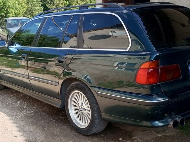 Зеленый БМВ 5 Серия, объемом двигателя 2.5 л и пробегом 200 тыс. км за 3300 $, фото 2 на Automoto.ua