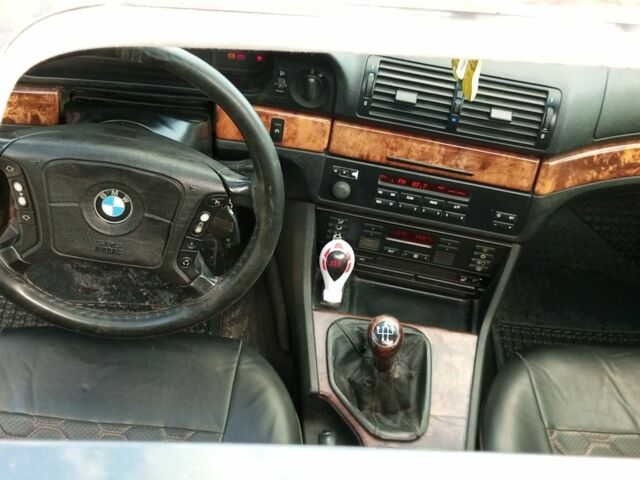 Зеленый БМВ 5 Серия, объемом двигателя 2.5 л и пробегом 200 тыс. км за 2799 $, фото 5 на Automoto.ua