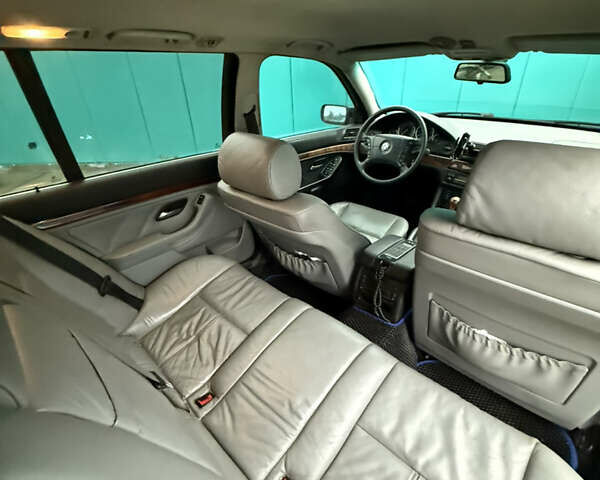 Зеленый БМВ 5 Серия, объемом двигателя 2.93 л и пробегом 403 тыс. км за 4700 $, фото 10 на Automoto.ua