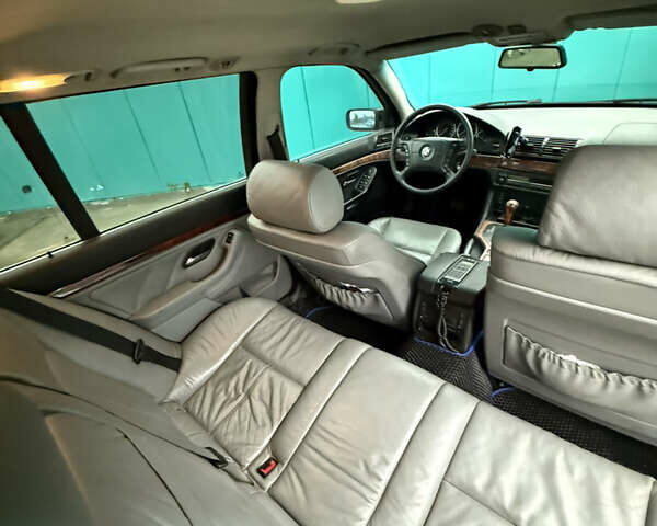 Зеленый БМВ 5 Серия, объемом двигателя 2.93 л и пробегом 403 тыс. км за 4700 $, фото 13 на Automoto.ua