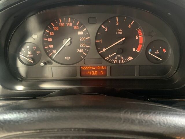 Зелений БМВ 5 Серія, об'ємом двигуна 2.9 л та пробігом 42 тис. км за 3850 $, фото 7 на Automoto.ua