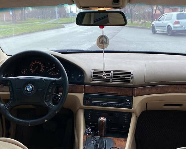 Зеленый БМВ 5 Серия, объемом двигателя 2.5 л и пробегом 478 тыс. км за 5000 $, фото 6 на Automoto.ua