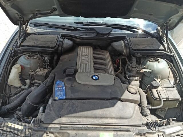 Зеленый БМВ 5 Серия, объемом двигателя 2.5 л и пробегом 400 тыс. км за 4800 $, фото 7 на Automoto.ua