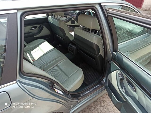 Зеленый БМВ 5 Серия, объемом двигателя 2.5 л и пробегом 400 тыс. км за 4800 $, фото 5 на Automoto.ua