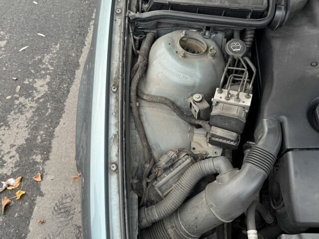 Зеленый БМВ 5 Серия, объемом двигателя 2.5 л и пробегом 400 тыс. км за 2400 $, фото 2 на Automoto.ua