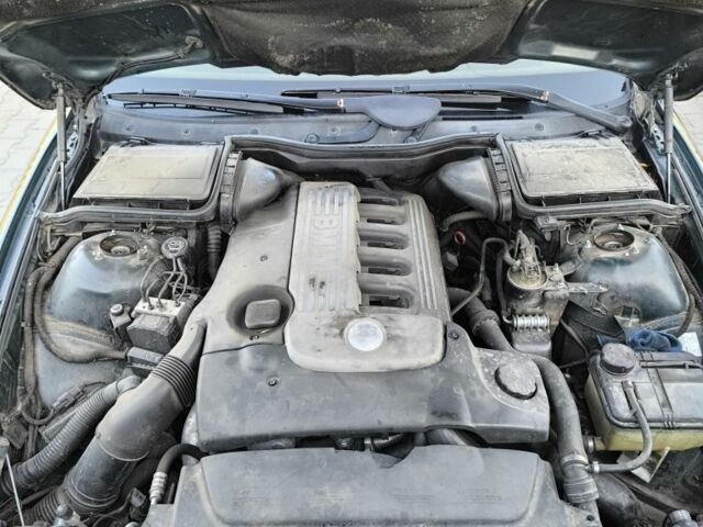 Зеленый БМВ 5 Серия, объемом двигателя 2.5 л и пробегом 443 тыс. км за 3600 $, фото 10 на Automoto.ua