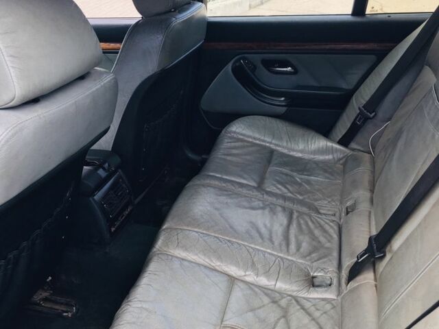 Зеленый БМВ 5 Серия, объемом двигателя 3 л и пробегом 123 тыс. км за 1799 $, фото 9 на Automoto.ua