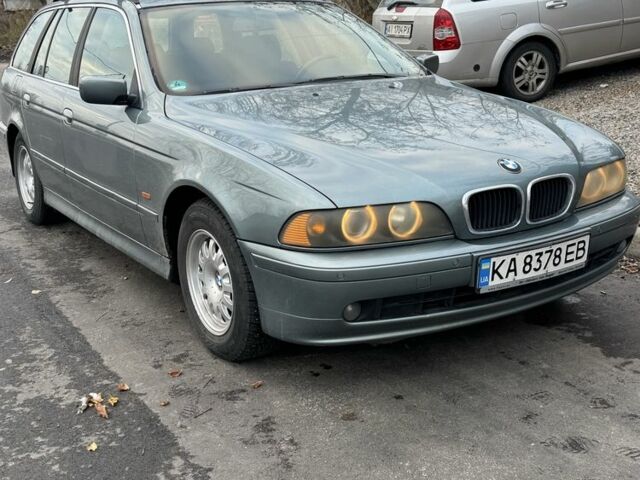 Зеленый БМВ 5 Серия, объемом двигателя 2.5 л и пробегом 400 тыс. км за 2400 $, фото 1 на Automoto.ua