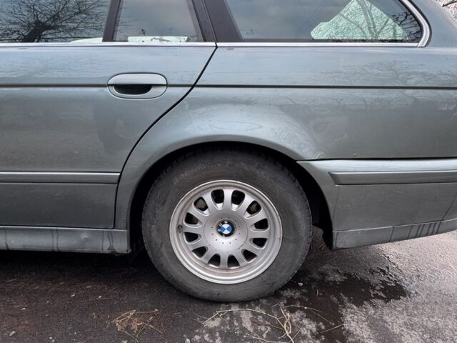 Зеленый БМВ 5 Серия, объемом двигателя 2.5 л и пробегом 400 тыс. км за 2400 $, фото 14 на Automoto.ua