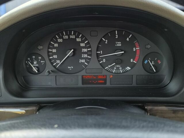 Зеленый БМВ 5 Серия, объемом двигателя 2.5 л и пробегом 443 тыс. км за 3600 $, фото 8 на Automoto.ua