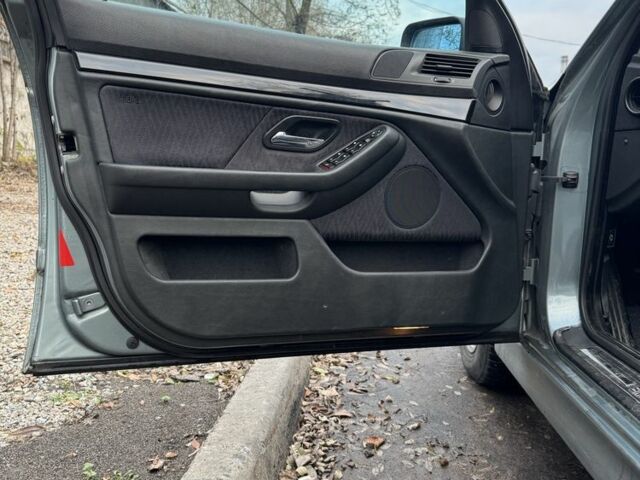 Зеленый БМВ 5 Серия, объемом двигателя 2.5 л и пробегом 400 тыс. км за 2400 $, фото 10 на Automoto.ua