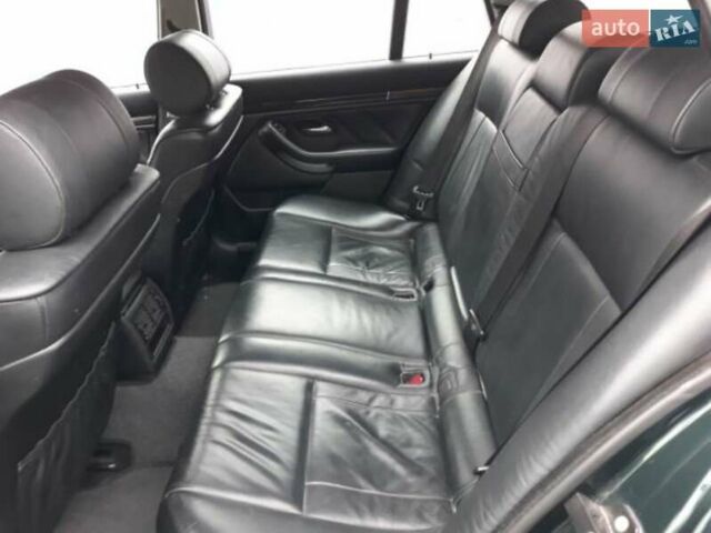 Зелений БМВ 5 Серія, об'ємом двигуна 2 л та пробігом 250 тис. км за 5500 $, фото 8 на Automoto.ua