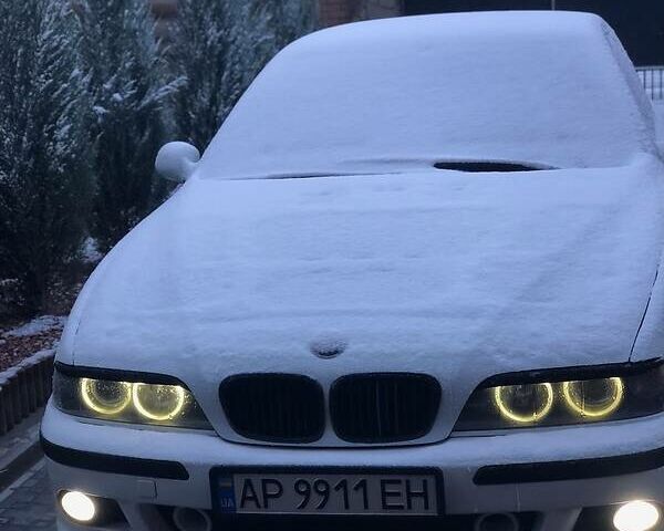 Белый БМВ 520, объемом двигателя 2 л и пробегом 400 тыс. км за 4400 $, фото 5 на Automoto.ua