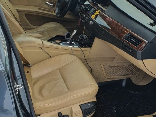 Серый БМВ 520, объемом двигателя 2 л и пробегом 310 тыс. км за 7900 $, фото 7 на Automoto.ua