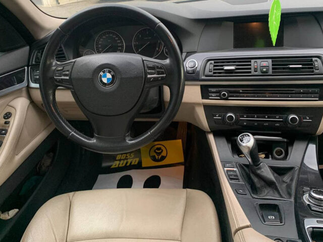 Серый БМВ 520, объемом двигателя 2 л и пробегом 354 тыс. км за 12990 $, фото 12 на Automoto.ua