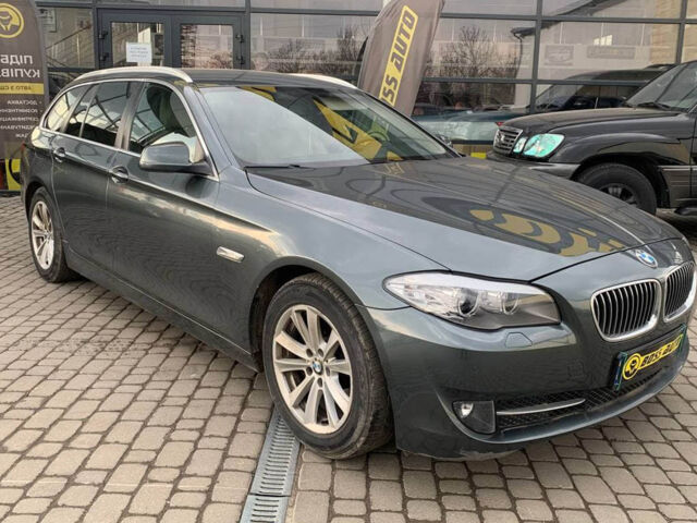 Серый БМВ 520, объемом двигателя 2 л и пробегом 354 тыс. км за 12990 $, фото 1 на Automoto.ua