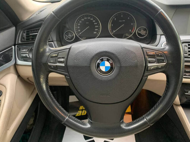 Серый БМВ 520, объемом двигателя 2 л и пробегом 354 тыс. км за 12990 $, фото 15 на Automoto.ua