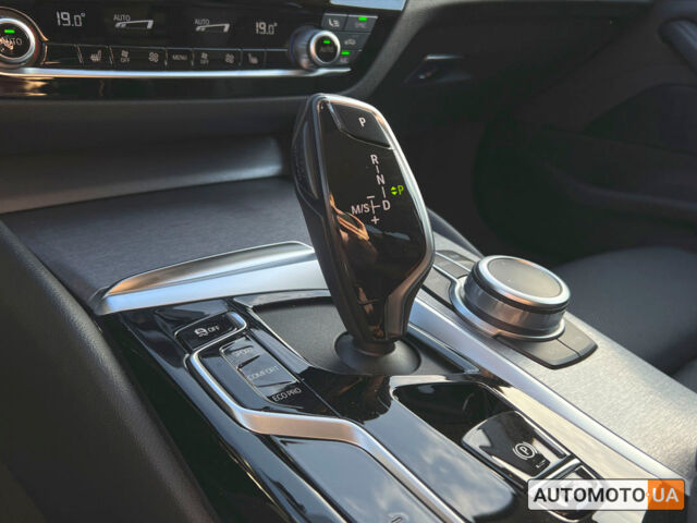 Синий БМВ 520, объемом двигателя 2 л и пробегом 24 тыс. км за 41999 $, фото 19 на Automoto.ua