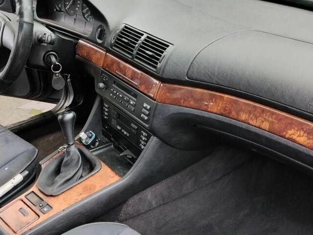 Синій БМВ 525 тдс, об'ємом двигуна 2.5 л та пробігом 370 тис. км за 2800 $, фото 5 на Automoto.ua