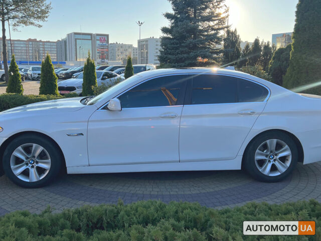 Белый БМВ 528, объемом двигателя 3 л и пробегом 208 тыс. км за 13600 $, фото 3 на Automoto.ua